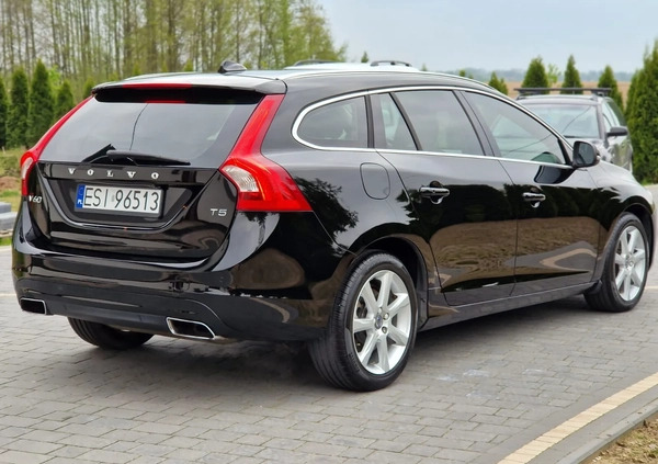 Volvo V60 cena 67499 przebieg: 100000, rok produkcji 2016 z Błaszki małe 497